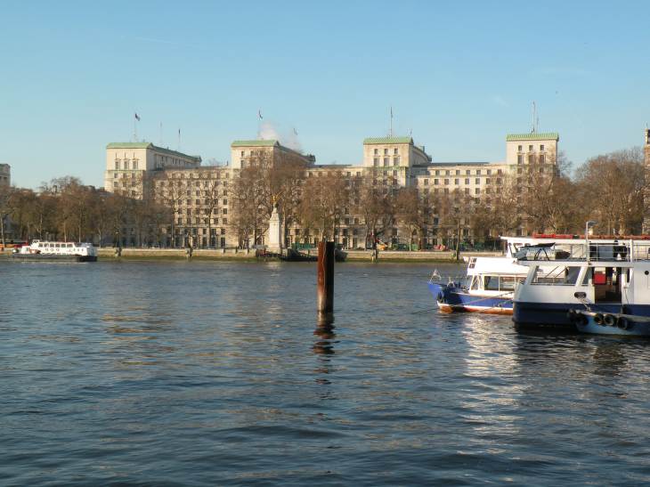  immeuble administratif au bord de la Tamise